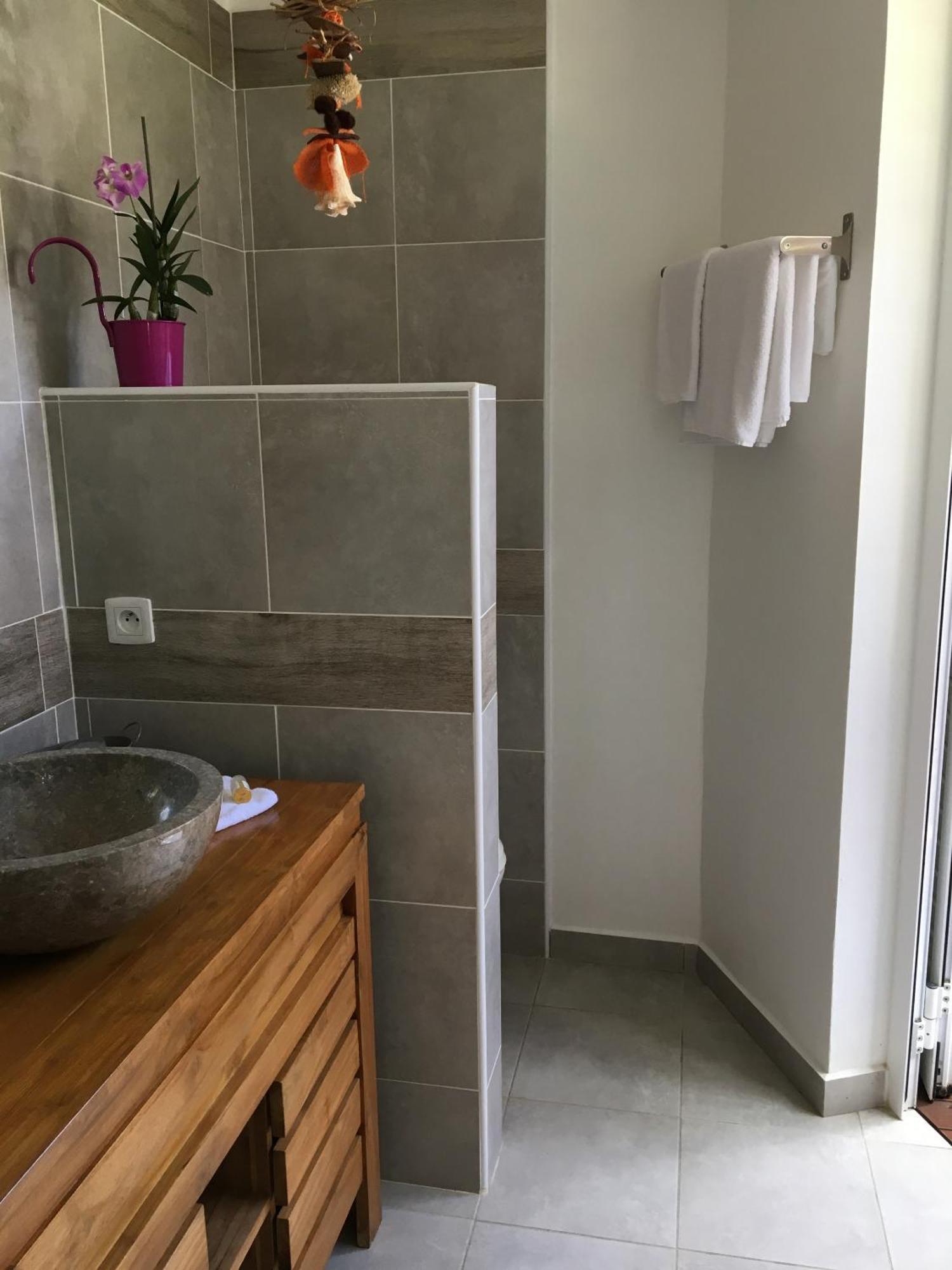 D'hotes Chez Flo Bed & Breakfast 4*